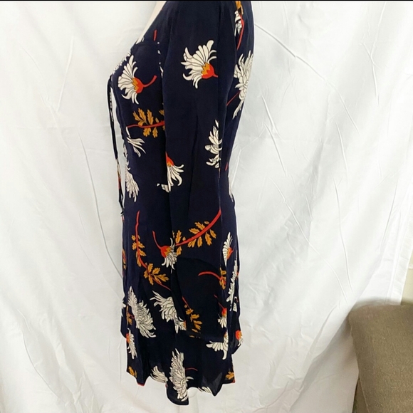 🌱HOST PICK🌱Cupcakes & Cashmere Navy Floral Dress - Picture 8 of 16